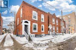 740 LANSDOWNE AVENUE  Toronto, ON M6H 3Y8