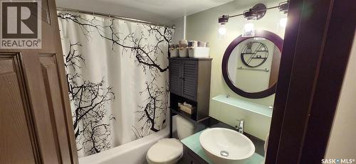 206 802A Kingsmere Boulevard, Saskatoon, SK - Indoor Photo Showing Bathroom