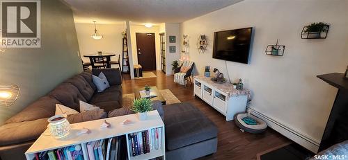 206 802A Kingsmere Boulevard, Saskatoon, SK - Indoor Photo Showing Living Room