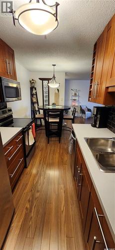 206 802A Kingsmere Boulevard, Saskatoon, SK - Indoor Photo Showing Kitchen