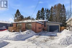 577 DAINTRY CRESCENT  Cobourg, ON K9A 4X9