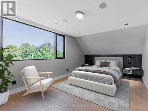 953 Halliday Avenue, Mississauga, ON - Indoor Photo Showing Bedroom