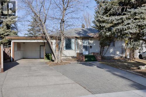 1403 12 Avenue N  Lethbridge, AB T1H 1R2