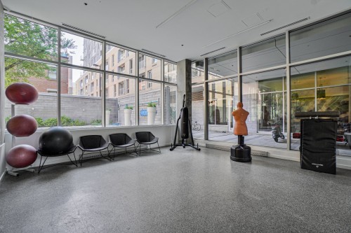 Salle d'exercice - 1546-1414 Rue Chomedey, Montréal (Ville-Marie), QC - Indoor Photo Showing Other Room