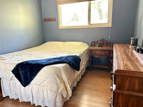 75 103Rd Avenue, Kimberley, BC - Indoor Photo Showing Bedroom
