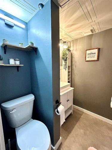 75 103Rd Avenue, Kimberley, BC - Indoor Photo Showing Bathroom