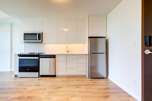 3901-60 Frederick Street, Kitchener, ON - Indoor Photo Showing Kitchen With Stainless Steel Kitchen