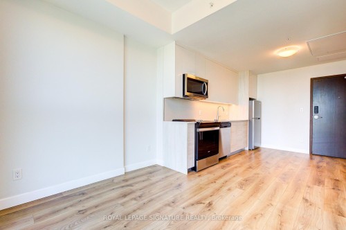3901-60 Frederick Street, Kitchener, ON - Indoor Photo Showing Kitchen