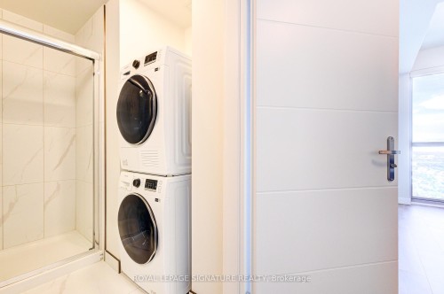 3901-60 Frederick Street, Kitchener, ON - Indoor Photo Showing Laundry Room