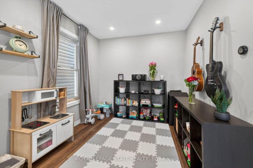 306 Cumberland Avenue, Hamilton, ON - Indoor