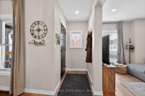 306 Cumberland Avenue, Hamilton, ON - Indoor Photo Showing Other Room