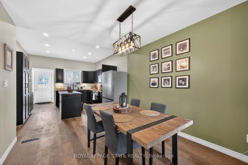 306 Cumberland Avenue, Hamilton, ON - Indoor Photo Showing Dining Room