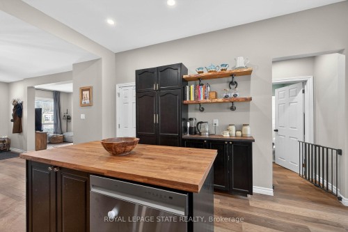 306 Cumberland Avenue, Hamilton, ON - Indoor