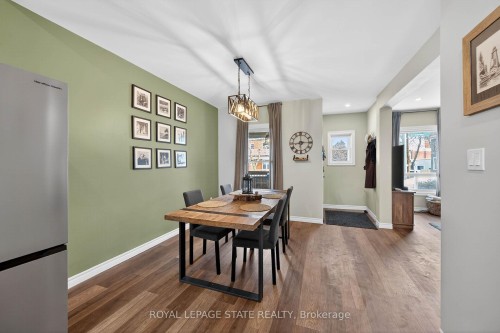 306 Cumberland Avenue, Hamilton, ON - Indoor Photo Showing Dining Room