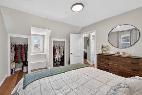 306 Cumberland Avenue, Hamilton, ON - Indoor Photo Showing Bedroom