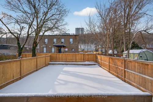 306 Cumberland Avenue, Hamilton, ON - Outdoor
