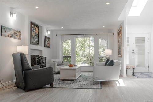 6039 Chippewa Rd, Duncan, BC 