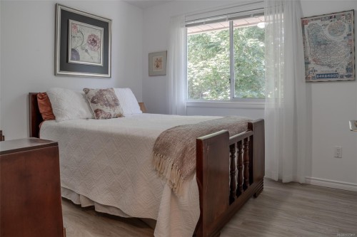 6039 Chippewa Rd, Duncan, BC 