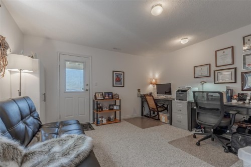 6039 Chippewa Rd, Duncan, BC 