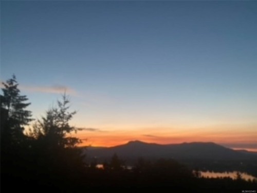 6039 Chippewa Rd, Duncan, BC 