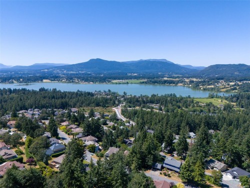 6039 Chippewa Rd, Duncan, BC 