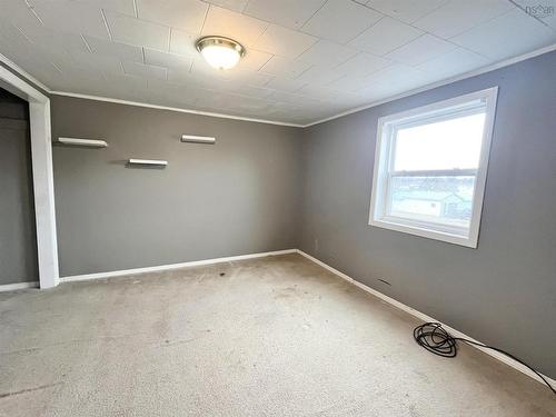 68 Mcgee Street, Springhill, NS 