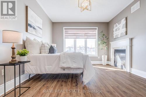 39 Waterfront Circle, Collingwood, ON - Indoor Photo Showing Living Room With Fireplace