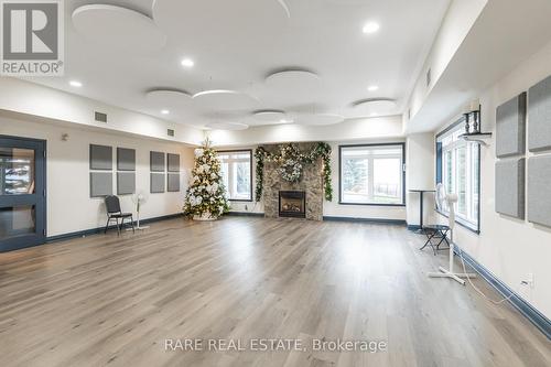 39 Waterfront Circle, Collingwood, ON - Indoor With Fireplace