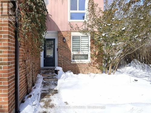 7189 Joliette Crescent, Mississauga, ON - Outdoor