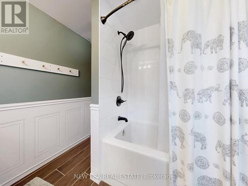 7189 Joliette Crescent, Mississauga, ON - Indoor Photo Showing Bathroom