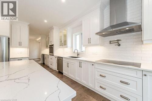 346 Lexington Road, Waterloo, ON - Indoor Photo Showing Kitchen With Upgraded Kitchen