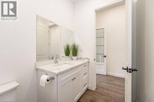 346 Lexington Road, Waterloo, ON - Indoor Photo Showing Bathroom