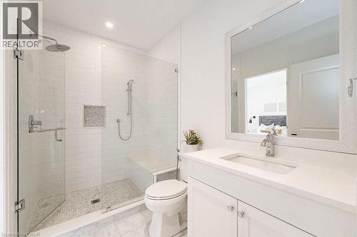 346 Lexington Road, Waterloo, ON - Indoor Photo Showing Bathroom