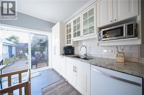 35 Murray Street, Brantford, ON - Indoor Photo Showing Kitchen With Double Sink With Upgraded Kitchen