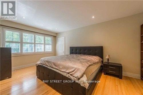 1588 Truscott Drive, Mississauga, ON - Indoor Photo Showing Bedroom