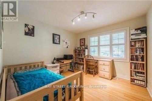 1588 Truscott Drive, Mississauga, ON - Indoor