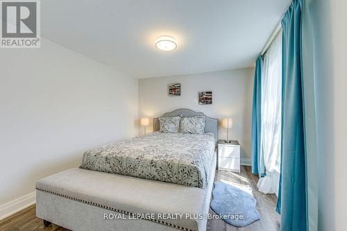 247 Robert Street, Hamilton, ON - Indoor Photo Showing Bedroom