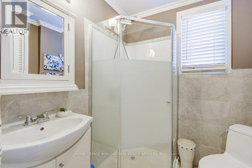 120 Cope Street, Hamilton, ON - Indoor Photo Showing Bathroom