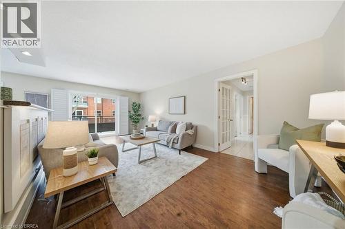 616 Grey Street Unit# 16, Brantford, ON - Indoor Photo Showing Living Room
