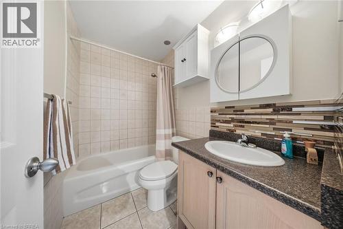 616 Grey Street Unit# 16, Brantford, ON - Indoor Photo Showing Bathroom