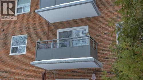 616 Grey Street Unit# 16, Brantford, ON - Outdoor With Exterior