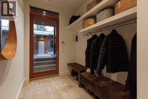 1721 30 Avenue Sw, Calgary, AB - Indoor Photo Showing Other Room