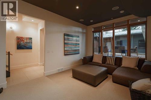 1721 30 Avenue Sw, Calgary, AB - Indoor