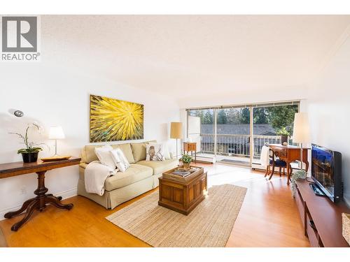 1226 235 KEITH ROAD  West Vancouver, BC V7T 1L5