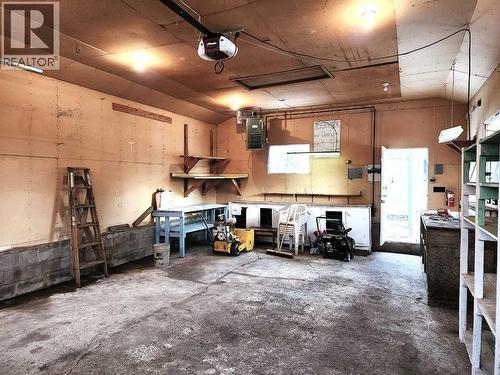 7 Ohio Close, Red Deer, AB - Indoor Photo Showing Garage