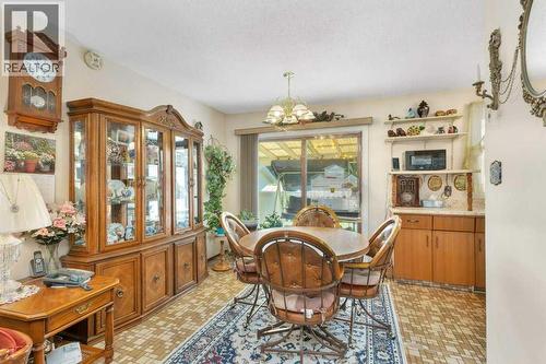7 Ohio Close, Red Deer, AB - Indoor Photo Showing Dining Room