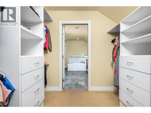 7769 Okanagan Landing Road Unit# 5, Vernon, BC - Indoor With Storage