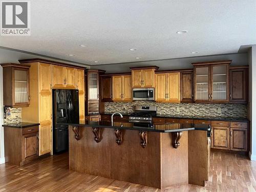 75 Royal Abbey Rise Nw, Calgary, AB - Indoor Photo Showing Kitchen
