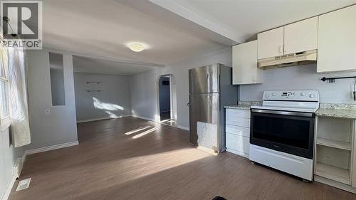 Open kitchen/dining/living room! - 622 5 Avenue, Wainwright, AB - Indoor Photo Showing Kitchen