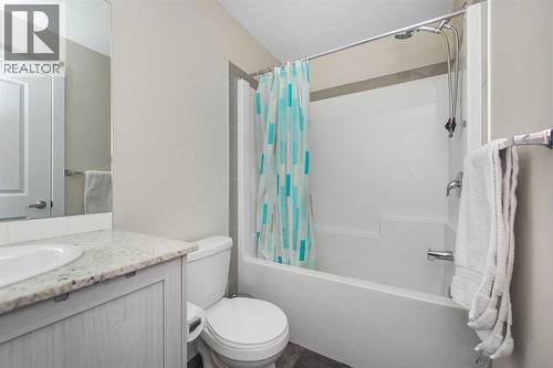 405 Sage Hill Grove Nw, Calgary, AB - Indoor Photo Showing Bathroom